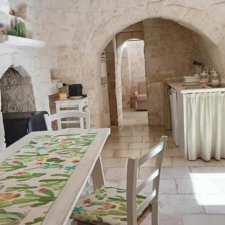 Trullo Bosco Libero Casa de Férias