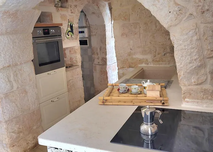 Trullo Bosco Libero 度假居 *